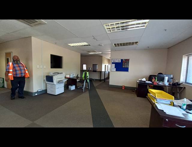 12,400M² WAREHOUSE TO LET IN JET PARK